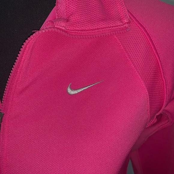 Pink Nike Dry Fit - Picture 4 of 4